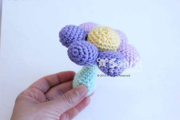 Flower Rattle Amigurumi Pattern by Sahrit