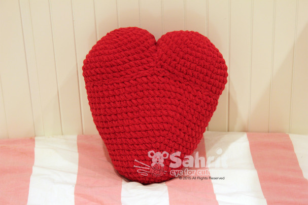 Heart Pillow Pattern by Sahrit