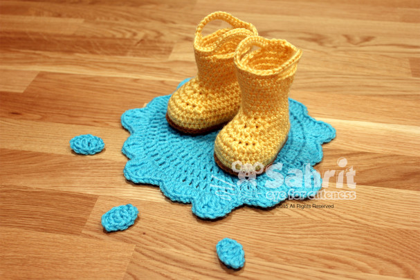 Rain Booties Pattern by Sahrit