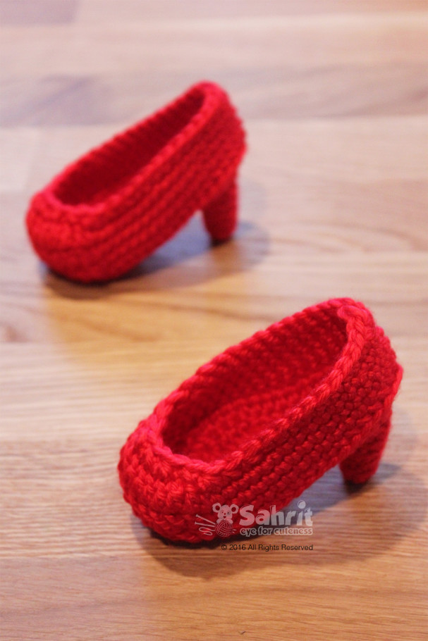 Red High heels Pattern by Sahrit