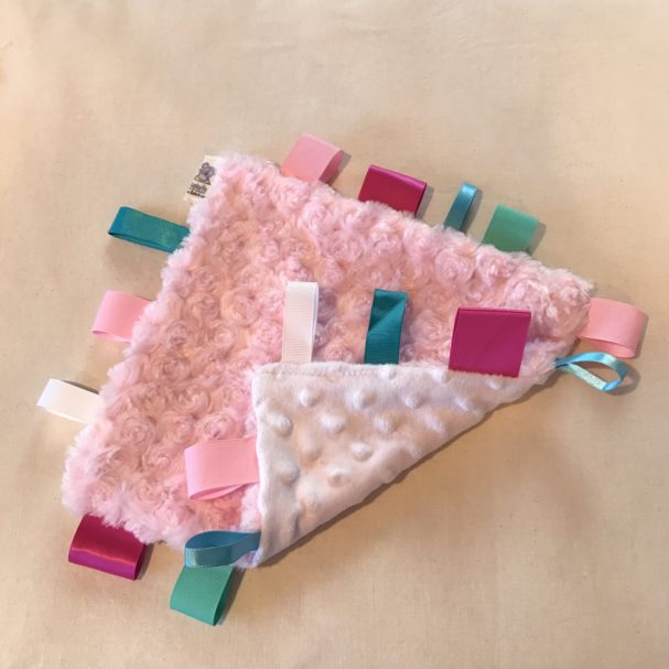 Taggie Blanket Tutorial by Sahrit