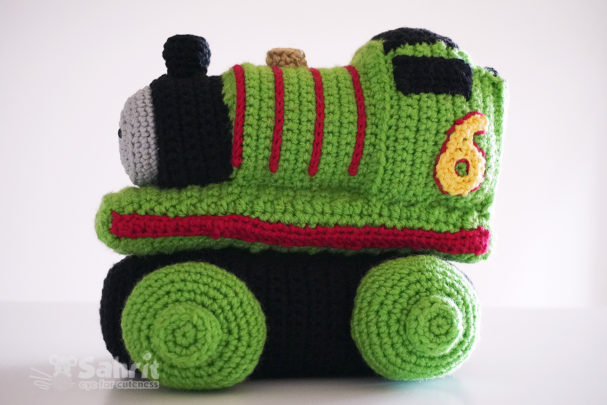 Green Train Pattern by Sahrit